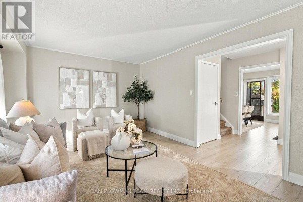 Bedroom 2 - 1385 Fenelon Crescent, Oshawa, ON L1J6G2 Photo 5