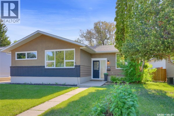 Primary Bedroom - 1385 Queen Crescent, Moose Jaw, SK S6H3G5 Photo 5