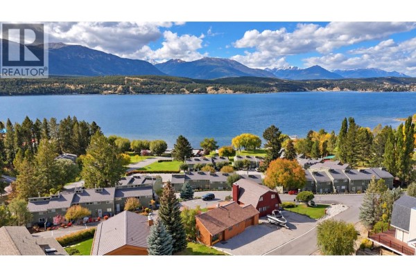 1385 Terravista Road, Windermere, BC, photo 2