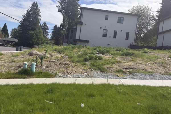 13858 115 Avenue, Surrey, BC V3R2P3 Photo 3