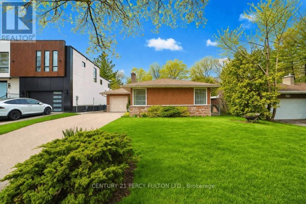 1386 Forest Glade Road, Oakville, ON, photo 2