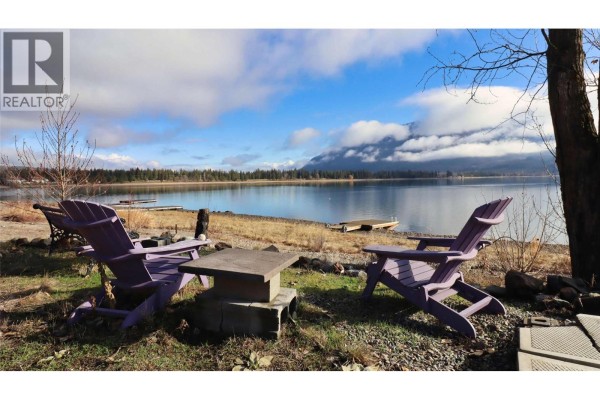 1387 Little Shuswap Lake Road, Chase, BC V0E1M2 Photo 4