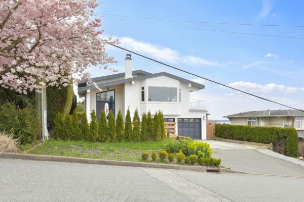 1388 Kerfoot Road, White Rock, BC V4B3L6 Photo 2