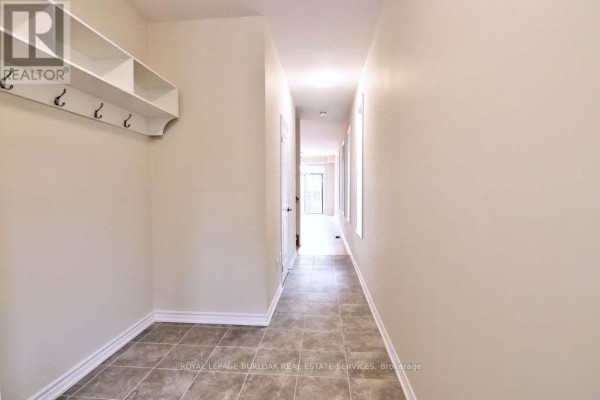 4pc Bathroom - 1388 National Common, Burlington, ON L7P0V6 Photo 3
