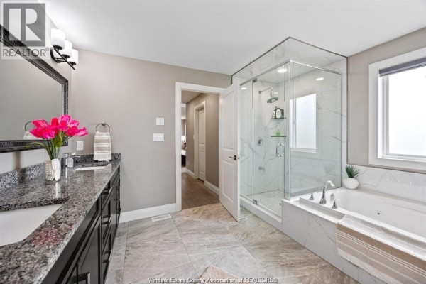 4pc Bathroom - 1389 Helsinki Street, Windsor, ON N9G0B4 Photo 5