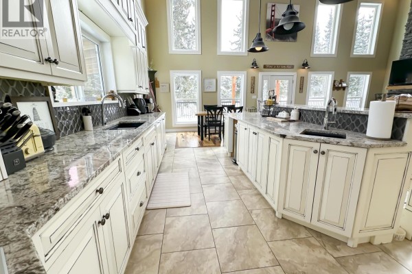 Bedroom 3 - 13891 Sweet Road, Vanderhoof, BC V0J3A1 Photo 5