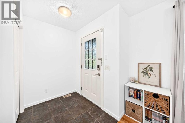 2pc Bathroom - 139 89 Street Sw, Calgary, AB T3H0M4 Photo 4