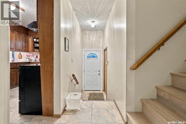 Living room - 139 Aspen Place, Regina, SK S4X3B4 Photo 3