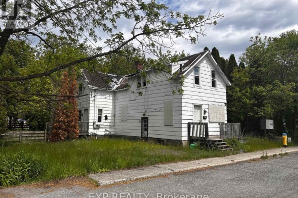 139 Charles Street, Carleton Place, ON K7C2Y4 Photo 3