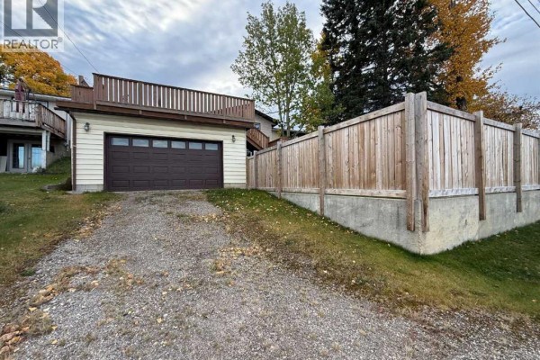 139 Cheviot Drive, Hinton, AB, photo 2