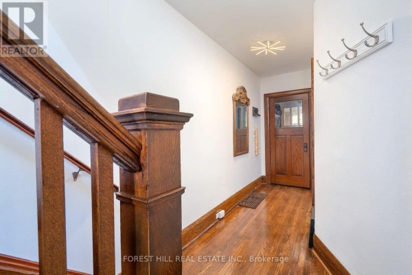 Dining room - 139 Craighurst Avenue, Toronto, ON M4K1K1 Photo 4