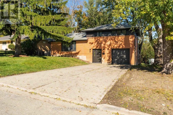 139 Deer Park Circle, London North