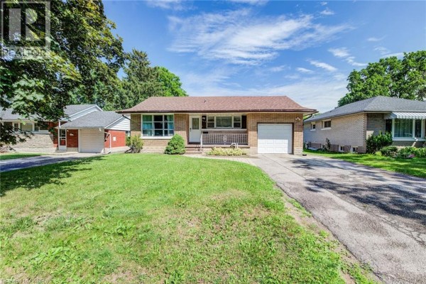 139 Elgin Crescent, Waterloo, ON, photo 2