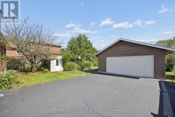 139 Elinor Avenue, Toronto, ON, photo 2