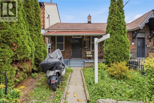 4pc Bathroom - 139 Euclid Avenue, Toronto, ON M6J2J8 Photo 4
