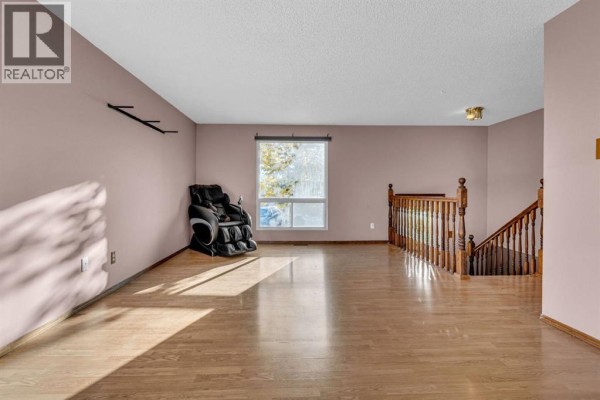 Kitchen - 139 Falton Way Ne, Calgary, AB T3J1J5 Photo 4