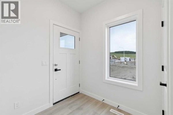 Bedroom - 139 Fireside Close, Cochrane, AB T3Z2K5 Photo 4