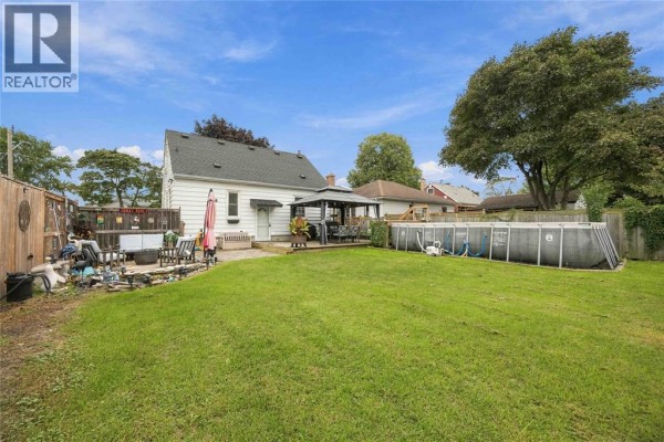 Recreation room - 139 Gordon Street, Sarnia, ON N7T6N7 Photo 5