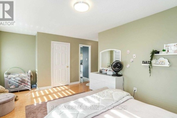 Eating area - 139 Haymer Drive, Vaughan, ON L6A2P4 Photo 4