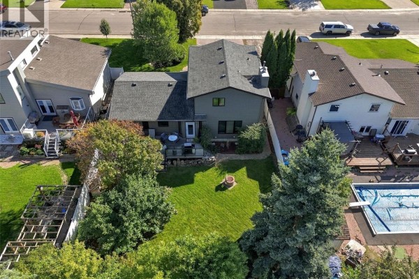 Family room - 139 Neusch Crescent, Saskatoon, SK S7K7V4 Photo 5
