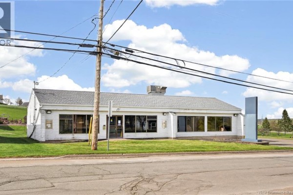 139 Saint Thomas, Memramcook, NB E4K2W8 Photo 3