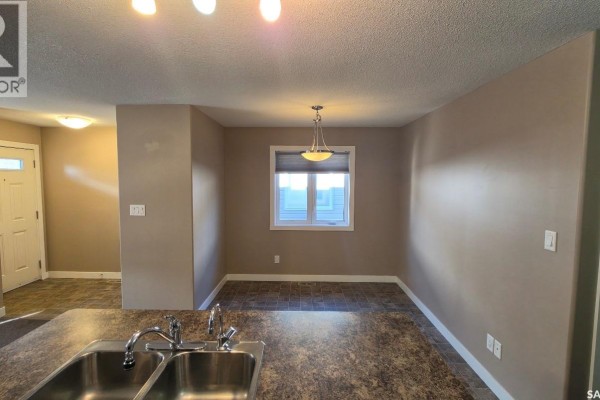 4pc Bathroom - 139 St John Street N, Regina, SK S4R2V8 Photo 4