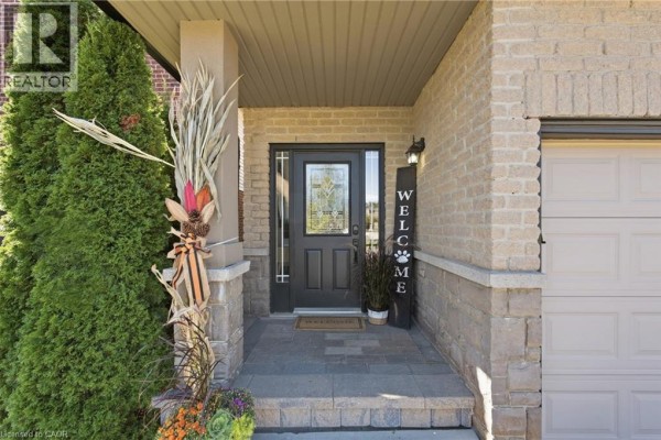 Loft - 139 Stoneglen Way, Hamilton, ON L0R1W0 Photo 4