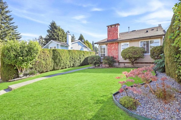 13902 80 Avenue, Surrey
