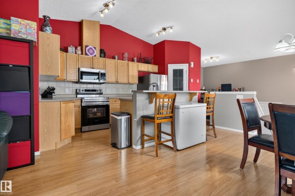 13915 137 St Nw, Edmonton, AB T6V1X3 Photo 4