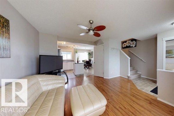 Family room - 13924 152 Av Nw, Edmonton, AB T6V1T5 Photo 4