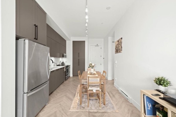 13933 105 Boulevard, Surrey, BC, photo 2