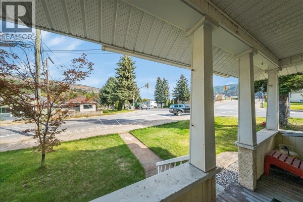 Bedroom - 1396 Second Avenue, Trail, BC V1R1L9 Photo 4