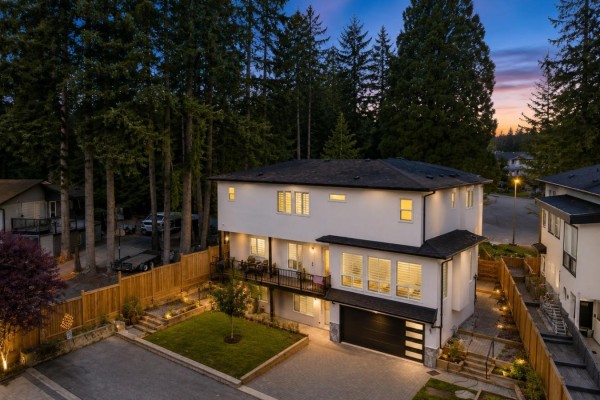 13995 79a Avenue, Surrey, BC V3W2Z5 Photo 2