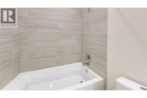 31xx 6383 Mckay Avenue, Burnaby, BC V5H0H8 Photo 5