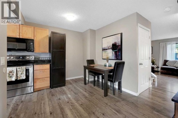 Kitchen - 14, 7172 Coach Hill Road Sw, Calgary, AB T3H1C8 Photo 4