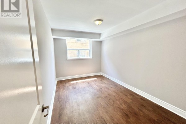 14 - 100 Twenty Fifth Street, Toronto, ON M8V3P9 Photo 5