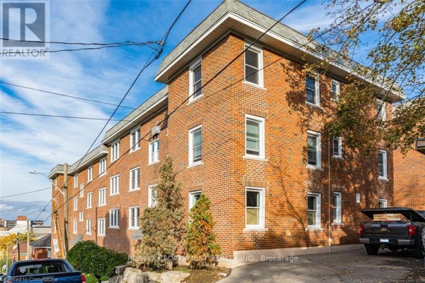 14 - 25 Mountwood Avenue, Hamilton, ON, photo 2