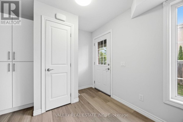 14 - 250 Penetanguishene Road, Barrie, ON L4M7C2 Photo 4