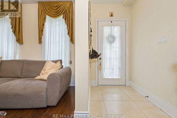 Primary Bedroom - 14 - 30 Hargrave Lane, Toronto, ON M4N0A4 Photo 4