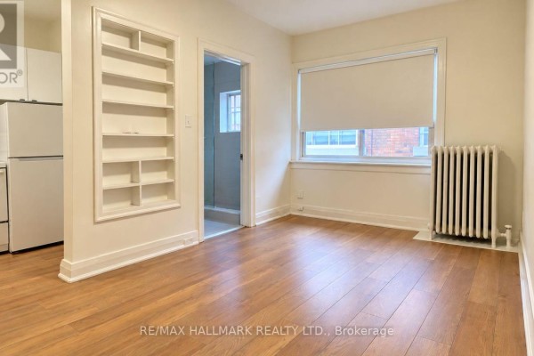 14 - 595 St Clair Avenue W, Toronto, ON M6C1A3 Photo 3