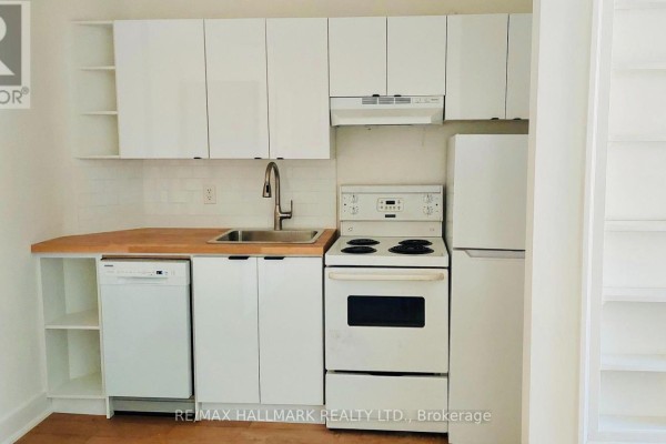 14 - 595 St Clair Avenue W, Toronto, ON M6C1A3 Photo 5