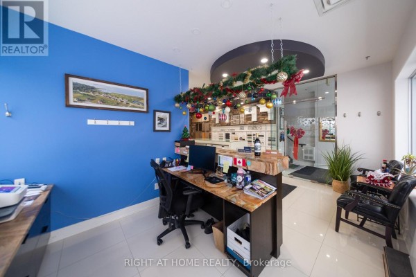 14 - 636 Edward Avenue, Richmond Hill, ON L4C0V4 Photo 4