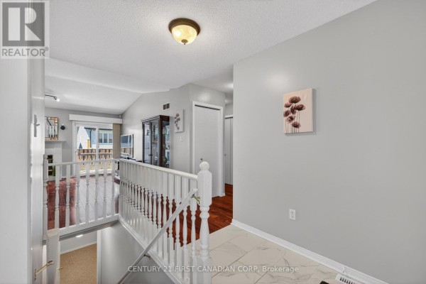 Primary Bedroom - 14 - 861 Shelborne Street, London South, ON N5Z5C5 Photo 4