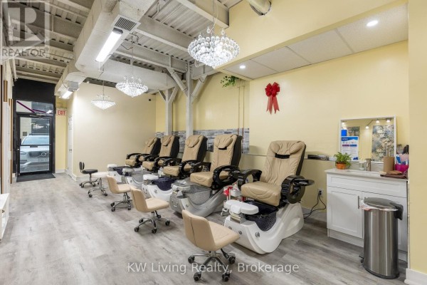 14 - 8740 Jane Street, Vaughan, ON L4K2M9 Photo 4