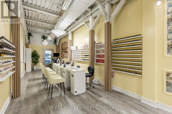 14 - 8740 Jane Street, Vaughan, ON L4K2M9 Photo 5