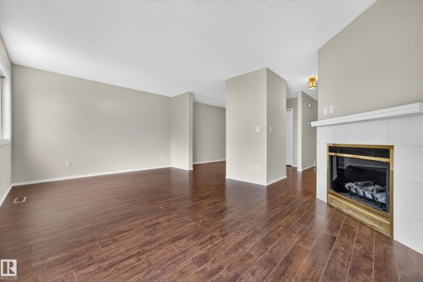 Family room - #14 14803 34 St Nw, Edmonton, AB T5Y2L3 Photo 4
