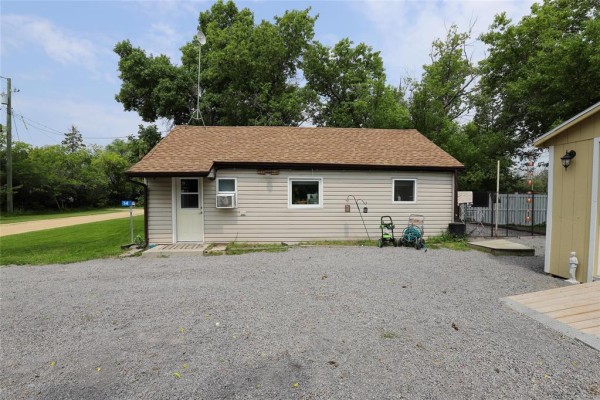 Laundry room - 14 2nd Avenue, Inwood, MB R0C1P0 Photo 5