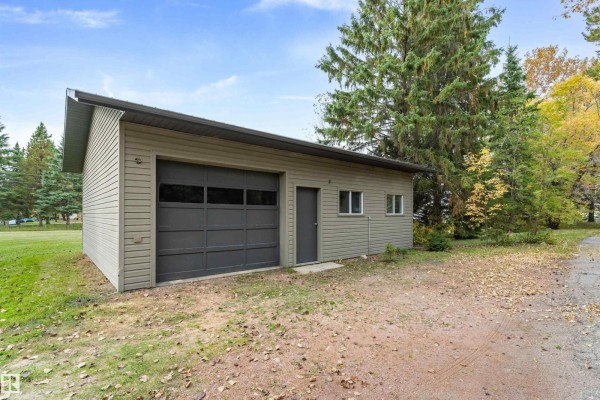 Kitchen - #14 52224 Rge Road 275, Rural Parkland County, AB T7Y2V7 Photo 3