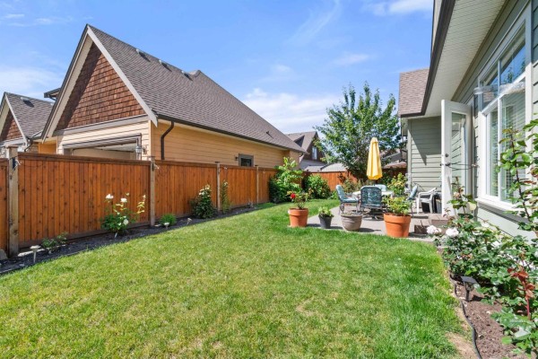 Living room - 14 6110 Miller Drive, Sardis South, Chilliwack, BC V2R2H4 Photo 3