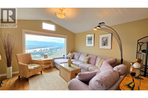 Family room - 14 900 Stagecoach Drive, Kamloops, BC V2B0B7 Photo 5